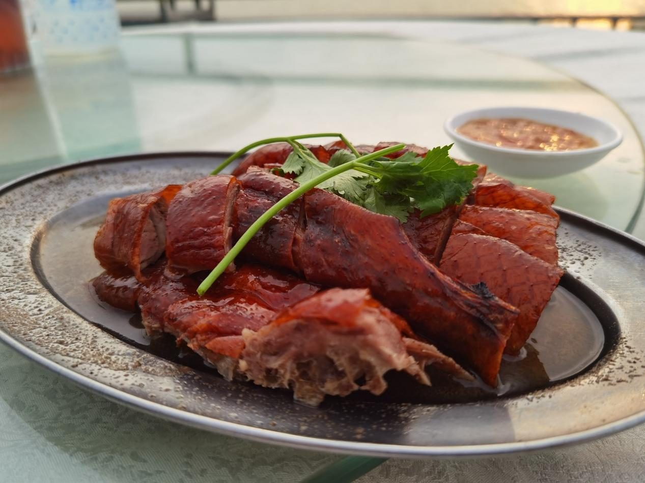 半年回本，三年买房，夫妻餐饮店的“爽文”还在继续